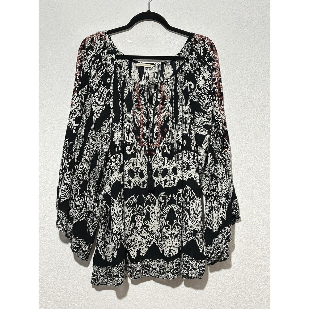 Soft Surrounding Tunic Top 2X Black & White Red Embroidered Sequins Artsy Boho
